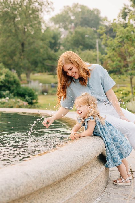 Family Of Three Photos, Family Pictures Ideas, Summer Family Pictures, Outdoor Family Photography, Rose Gardens, Outdoor Family Photos, Outdoor Pictures, Family Of Three, Summer Family