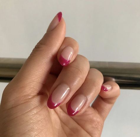 Red French Tip Nails, Red Tip Nails, Almond Nails Red, Red French Tip, Almond Nails French, Fashion Nail Art, Red French, Almond Shape Nails, French Tip Acrylic Nails