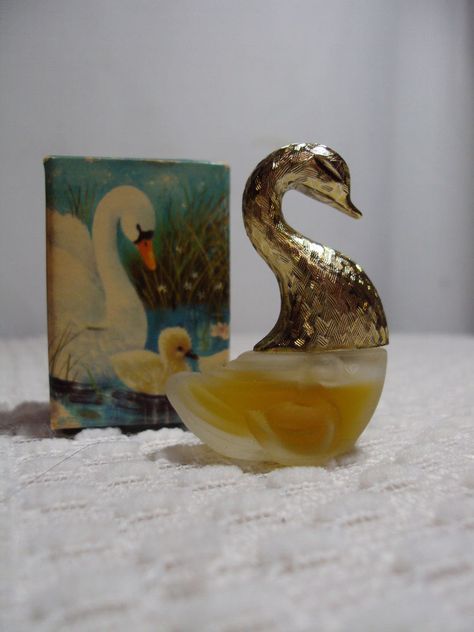 little swan cologne bottle...avon 1970s 90s Fragrances, Vintage Makeup Products, Avon 1970s, Vintage Avon Perfume Bottles, Avon Bottles, Avon Perfume Bottles, Cologne Bottle, Avon Collectibles, Avon Perfume