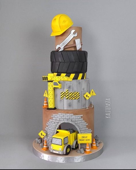 Construction Theme Cake, Excavator Cake, Building Cake, Digger Cake, Construction Birthday Cake, 2nd Birthday Party For Boys, Construction Cake, Construction Theme Party, Baby Birthday Themes