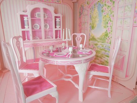 Barbie Fashion Dining Room Set #9478, 1984 MADE IN U.S.A. Dream Furniture Collection | Flickr - Photo Sharing! 1984 Fashion, Barbie Rooms, Barbie Doll House, Dream Furniture, Barbie Vintage, Barbie Stuff, Barbie Accessories, Barbie Furniture, Barbie House