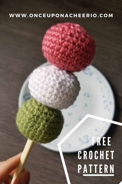 Japan Amigurumi Free Pattern, Mochi Crochet Pattern Free, Ramen Amigurumi, Amigurumi Dessert, Crochet Dango, Crochet Mochi, Japan Crochet, Skewer Crafts, Crochet Dessert