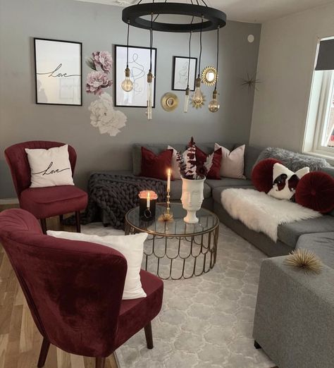 maroon , grey and white living room Maroon Living Room, Grey And White Living Room, Burgundy Living Room, White Living Room Decor, Elegant Living Room Design, First Apartment Decorating, Small Living Room Decor, White Living, White Living Room