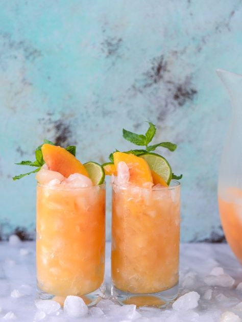 Peach Agua Fresca, Brie Bites, Agua Fresca, Mocktail Recipe, Sugar Rush, How Sweet Eats, Non Alcoholic Drinks, Refreshing Drinks, Non Alcoholic