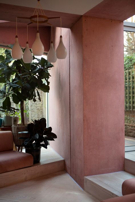 https://www.dezeen.com/2019/05/28/ritson-road-gresford-architects-pink-concrete-house-extension/?utm_medium=email Fair Faced Concrete Interior, Pale Pink Interior, Pink Concrete, Colored Concrete, Pink House Interior, Townhouse Garden, Concrete Interiors, Concrete Bathroom, Stone Interior