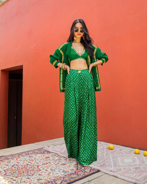 Indian Street Wear For Women, Resort Wear Indian, Colorful Indian Outfit, Indian Streetwear Fashion, Formal Suits For Women Indian, Indian Vintage Outfits, Indian Pants Outfit, Indian Attire Modern, Diwali Outfit Indian For Teens