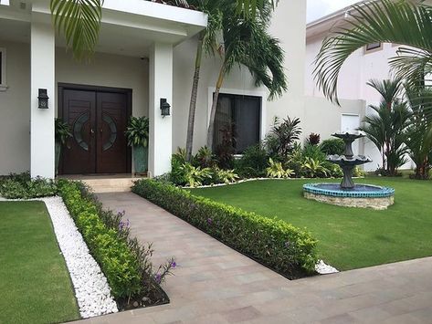 Modern Front Yard Design, Zeroscaping Backyard, Front Lawn Landscaping, Landscape Stairs, Art Painting Landscape, Landscaping Around Trees, Modern Front Yard, Landscape Acrylic, Wallpaper Landscape