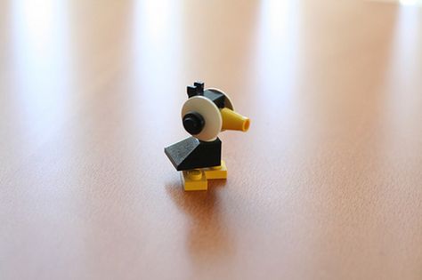 https://flic.kr/p/8wdSYj | Lego Duck | While rummaging through old photos, I found these Lego projects from 06 Tiny Lego Creations, Lego Duck, Lego Bird, Lego Hacks, Easy Lego Creations, Lego Advent, Lego Challenge, Lego Club, Lego Christmas