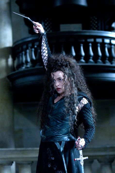 Every time Bellatrix Lestrange gave us nightmares | Wizarding World Belatrix Lestrange, Bellatrix Lestrange Aesthetic, Harry Potter Bellatrix Lestrange, Citate Harry Potter, Harry Potter Wall, Buku Harry Potter, Harry Potter Images, Images Harry Potter, Mode Costume