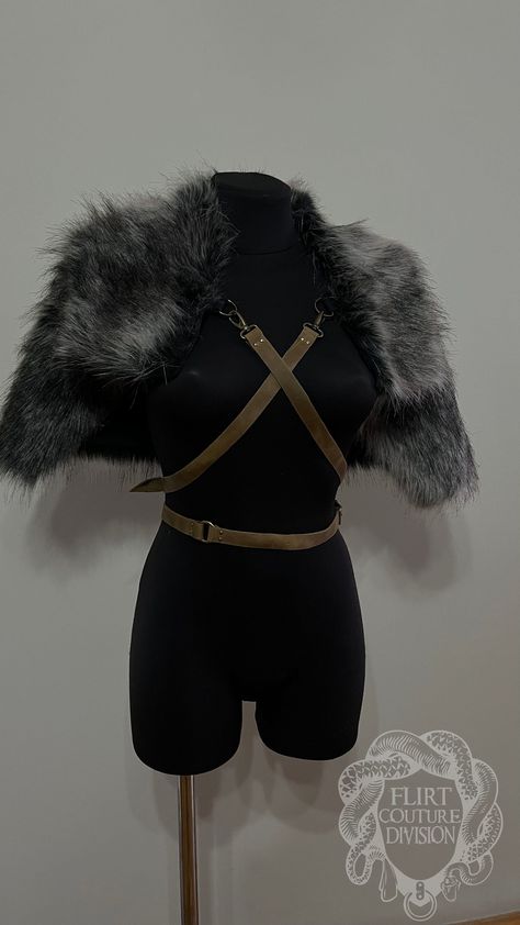 Thank you for interest to Gray Wolf Fake Fur Cape Leather Belts, Fur Shoulder Drape, Ecofriendly Fur Collar Belts, Witch, Viking, Fur Shoulder Pelt, Shaman Fur Collar Size regulate with buckle Please choose size range Olive color leather belts Sorry I don't make Plus size Fur collar length 17.71 inches (45 cm) Please read carefully the shop police and shipping terms Please ask about shipping terms if you want to get order before your event Make sure that address is correct, Shipping only to the address from ETSY option Your satisfaction is extremely important to me, please contact me before leaving negative or neutral feedback. I want to make sure your experience was positive! Approximate delivery time 25-45 Days Wolf Skin Cloak, Viking Winter Clothing, Viking Fur Cloak, Winterfell Dress, Fur Armor, Fur Crafts, Viking Cape, Fur Cloak, Wolf Cosplay