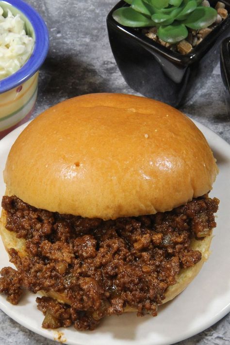 Slow Cooker Ground Beef Barbecue Philly Cheese Steak Sloppy Joes, Cheese Steak Sloppy Joes, Cheesesteak Sloppy Joes, Philly Cheesesteak Sloppy Joes, Philly Cheese, Cheese Steak, Philly Cheesesteak, Tasty Videos, India Food