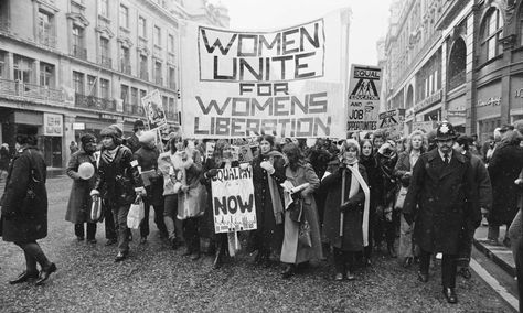 "Women Unite for Women's Liberation," an estimated 4,000 men, women and children braved the sleet and snow for the first women’s liberation march on March 6, 1971 from Hyde Park to Trafalgar Square.   Photo credit: Tony McGrath — at Trafalgar Square. Are You Being Served, Women Unite, Womens Liberation, Equal Pay, Feminist Movement, Trafalgar Square, Womens March, Anime Reccomendations, Feminist Art