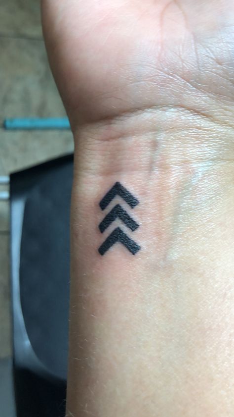 The lucky few tattoo for Down syndrome awareness. Lucky Few Tattoo Arrow, Down’s Syndrome Tattoo, The Lucky Few Tattoo, Downs Syndrome Tattoo, Chevron Tattoo, Tatuagem Masculina Pequena, Sibling Tattoos, Arrow Tattoo, Arrow Tattoos