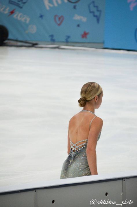 Light Blue Skating Dress, Veronika Zhilina, Style Skate, Can't Help Falling In Love, Ice Girls, Figure Skating Costumes, Ice Skating Dresses, Cant Help Falling In Love, Skating Dress