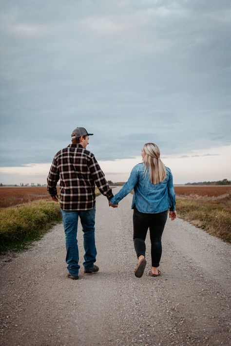 Dirt Road Couples Pictures, Engagement Photos Dirt Road, Country Road Photoshoot, Dirt Road Couple Photoshoot, Dirt Road Engagement Photos, Gravel Road Photoshoot, Dirt Road Photoshoot, Photography Names Business, Fishing Engagement