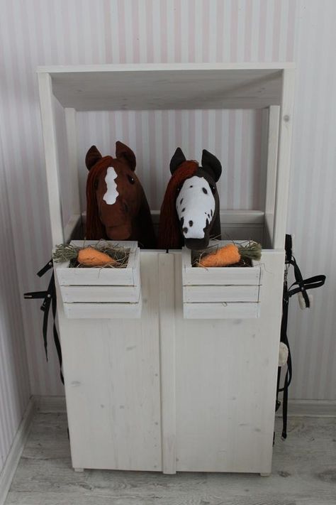 Stall / stable for 2 hobbyhorses Hobby Horse Stall, Hobby Horse Ideas, Horse Stable Ideas, Hobby Horse Stable, Diy Hobby Horse, Horse Stalls Diy, Horse Themed Bedrooms, Abstract Horse Art, Stable Ideas