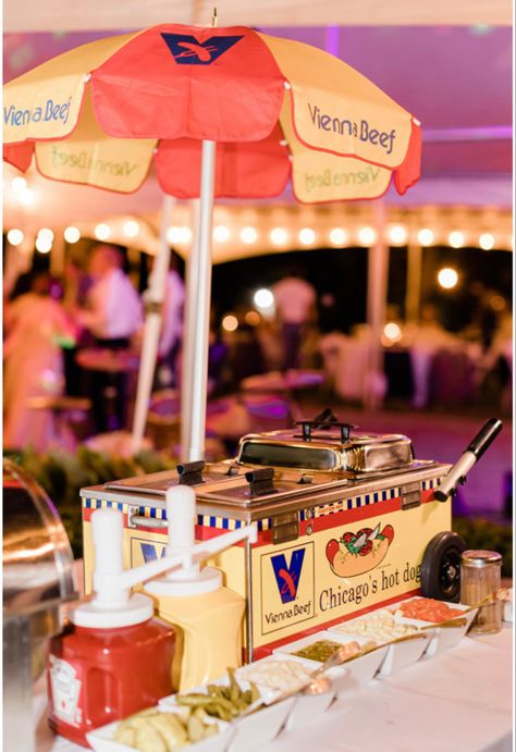 Hot Dog Bar At Wedding, Hot Dog Wedding Reception, Wedding Hot Dog Stand, Hot Dogs At Wedding, Hot Dog Wedding Bar, Wedding Hotdogs, Hot Dog Display, Wedding Hot Dogs, Hot Dogs Wedding