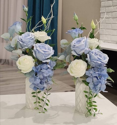 Dusty Blue Theme, Blue Flower Centerpieces, Blue Flower Arrangements, Living Room Cozy, Blue Centerpieces, Room Cozy, White And Blue Flowers, Creative Flower Arrangements, Cozy Home Decor