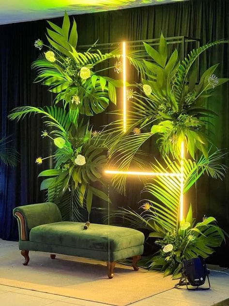 Deco Nouvel An, Selfie Wall, Decoration Vitrine, Deco Studio, Outdoor Restaurant, Backdrop Design, Tropical Theme, Diy Candy, Studio Decor