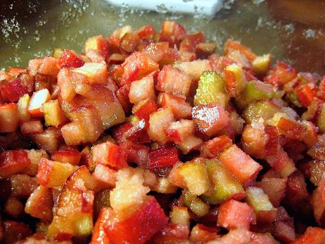 Allotment Heaven: Rhubarb jam easy recipe Rhubarb Jam, Rhubarb Recipes, How To Make Jam, Fruit Jam, Homemade Jam, Chutney Recipes, Garden Recipes, Wild Food, Sweet And Sour Pork