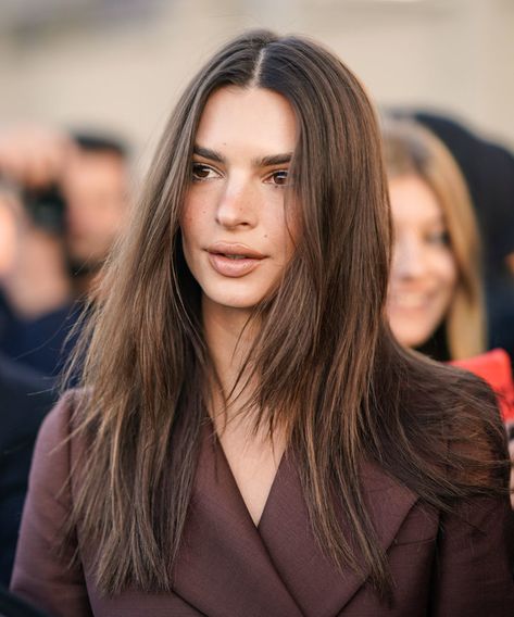 Emily Ratajkowski Is Using Snail Mucin to Fix Her ‘Freaked Out’ Quarantine Skin Emily Ratajkowski Style, Celebrity Skin Care, Emily Ratajkowski, Long Curly Hair, Shoulder Length Hair, Celebrity Hairstyles, Brunette Hair, About Hair, Brunette Hair Color