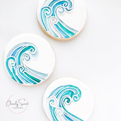 Wave Cookies Decorated, Sea Shell Cookies Decorated, Ocean Theme Cookies Decorated, Beach Theme Royal Icing Cookies, Beach Scene Cookies, Watercolor Cakes, Painted Sugar Cookies, Watercolor Cookies, Biscuit Decoration