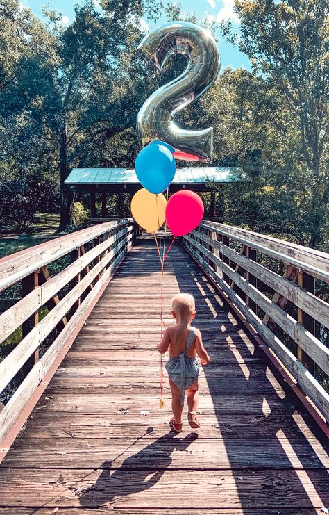 Outdoor Two Year Old Pictures, Two Yr Old Photoshoot, Photo Shoot For 2nd Birthday, 2nd Birthday Pictures Outside, Diy Two Year Old Photo Shoot, Two Year Old Birthday Picture Ideas, 2 Yo Birthday Photoshoot, 2 Year Picture Ideas, 2nd Birthday Family Photos