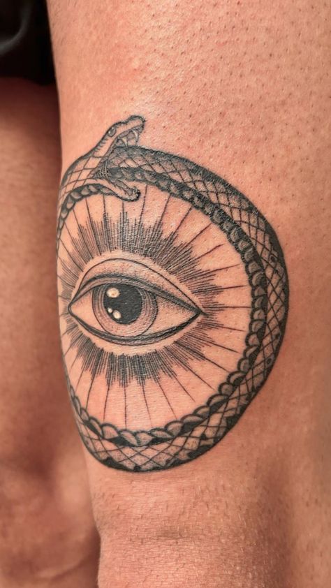 Alchemy Circle Tattoo, Eye Linework Tattoo, Fish Eye Tattoo, Mystic Eye Tattoo, Ouroboros Tattoo Knee, Eye On Neck Tattoo, Middle Of Chest Tattoo Men, Orabouras Tattoo, Third Eye Chest Tattoo