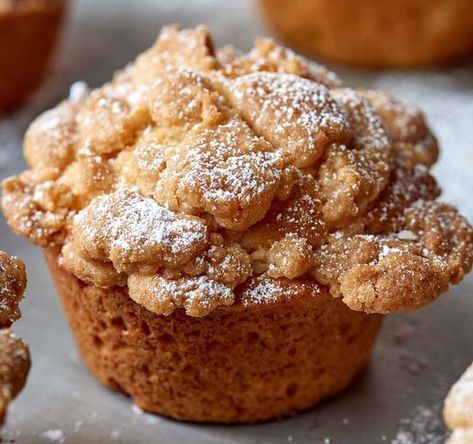 This is how bakeries make their muffins so delicious Resep Muffin, Bakery Muffins, Crumb Crust, Crumb Muffins, Best Brunch Recipes, Bakery Style Muffins, Coffee Cake Muffins, Cake Muffins, Torte Cupcake