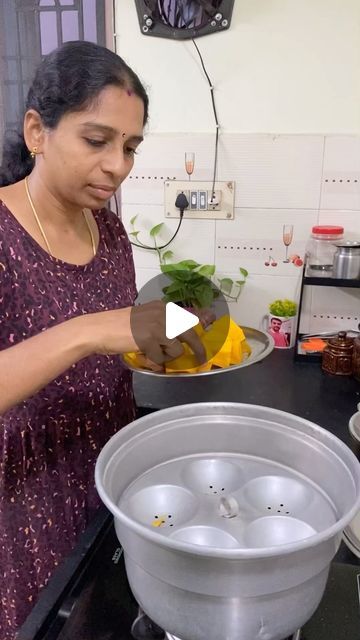 Savitha Satheesh on Instagram: "Yellow pumpkin chapati" Yellow Pumpkin Recipes, Pumpkin Recipes Indian, Yellow Pumpkin, Recipes Indian, Chapati, August 22, Pumpkin Recipes, Quick Recipes, Indian Food Recipes