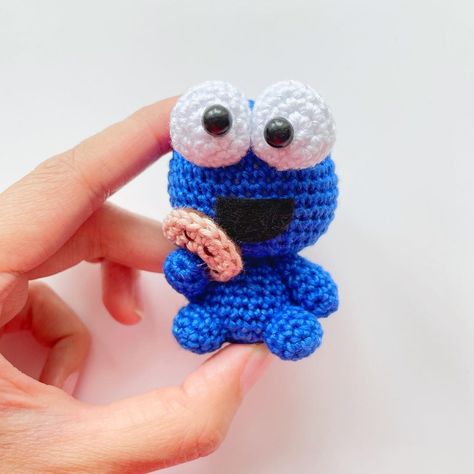 Monster Crochet Pattern Free, Cookie Monster Crochet, Crochet Cookie Monster, Crochet Cookie, Monster Crochet Pattern, Monster Crochet, Crochet Monsters, Cookie Monster, Monster Cookies