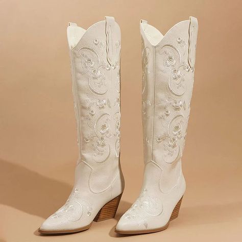 Dresses With Cowgirl Boots, Nashville Style Outfits, Cowgirl Boots Wedding, White Knee High Boots, White Cowgirl Boots, White Cowboy Boots, Nashville Style, White Heels, White Boots