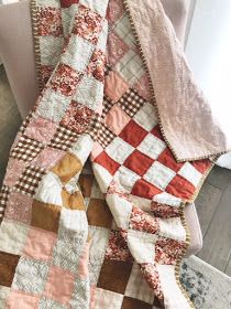 Modern Patchwork, Quilt Modern, Quilting Designs Patterns, Modern Fabrics, Quilt Patchwork, Quilt Care, Handmade Baby Quilts, Country Quilts, Cute Quilts