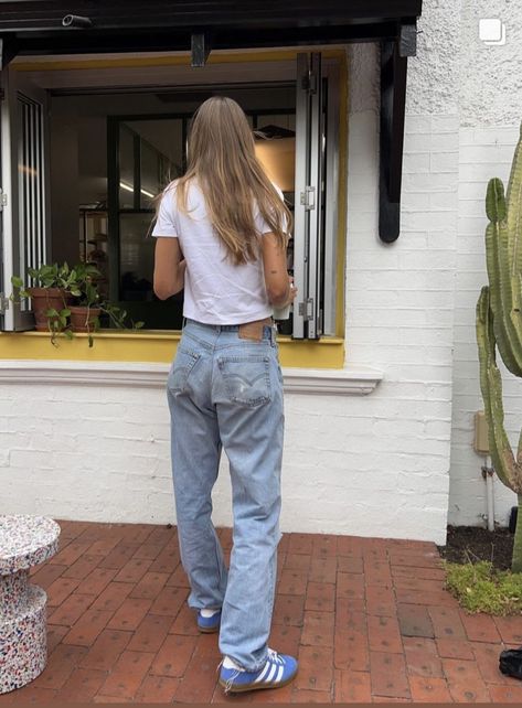 Levis 501 Outfit Vintage, Vintage Levis Jeans Outfit, Levis Jeans Outfit, Levis 501 Outfit, 501 Outfit, Gabi Sullivan, Levi Jeans Outfit, Jeans Outfit, Basic Outfits