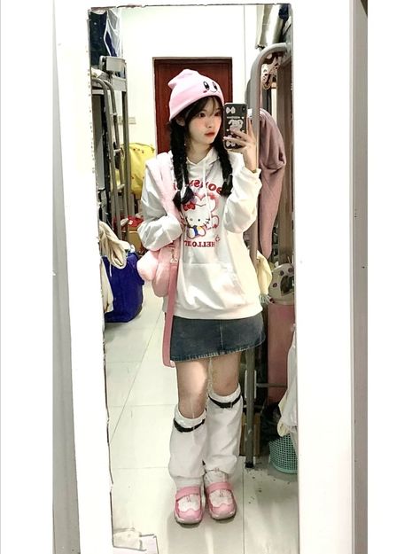 Sanriocore Outfits, Sanrio Outfits, 2000s Japanese Fashion, Y2k Harajuku, Aesthetic Outfit Ideas, Fashion 101, Pink Outfits, Harajuku Fashion, Japanese Fashion