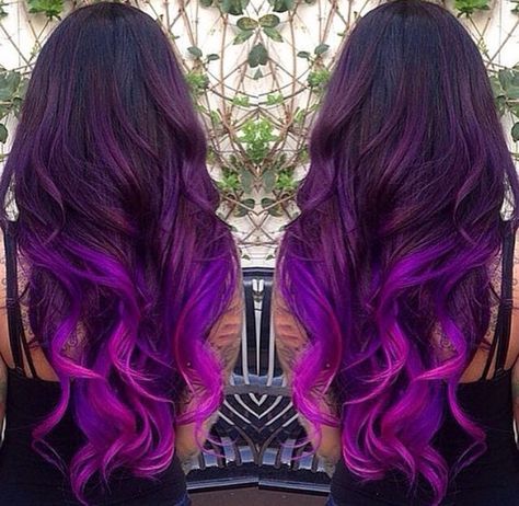 Purple flames! Pastel Hair Ombre, Purple Hair Color Ombre, Balyage Hair, Purple Ombre Hair, Fabulous Hair, Hair Color Purple, Ombre Hair Color, Colored Hair, Dye My Hair