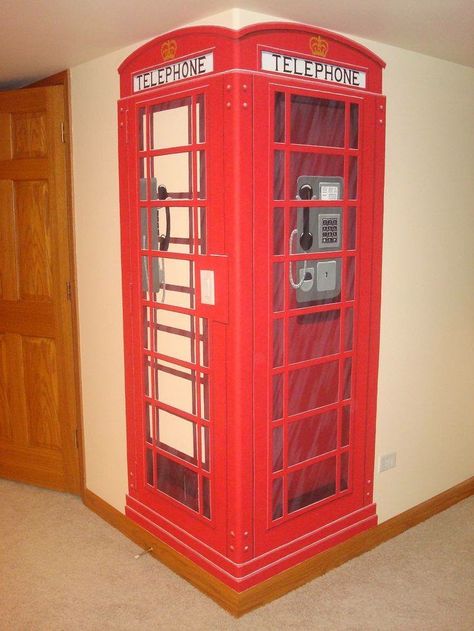 British Phone Booth, Red Phone Booth, Red Telephone, Telephone Booth, Wall Murals Painted, Deco Originale, Closet Door, Phone Booth, Red Door