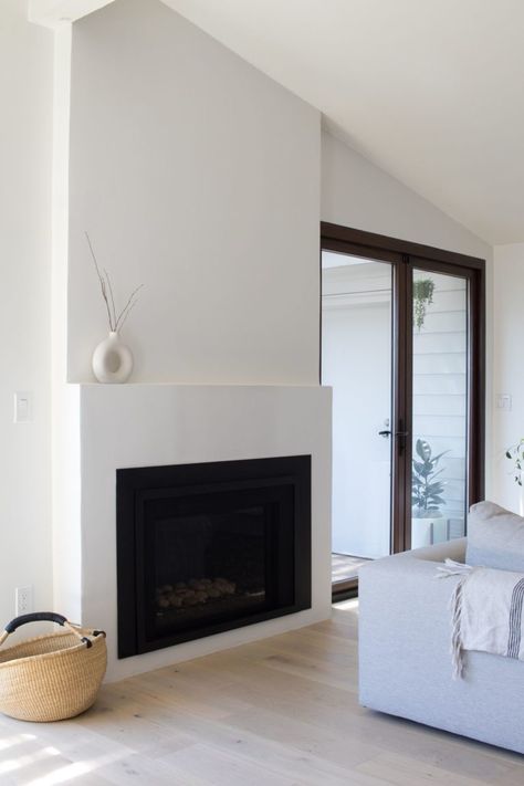 Modern Gas Fireplace Mantle, Modern Fireplace Makeover, Plaster Fireplace, Minimalist Fireplace, Fireplaces Ideas, Forest Grove, Room Addition, Fireplace Built Ins, Fire Places