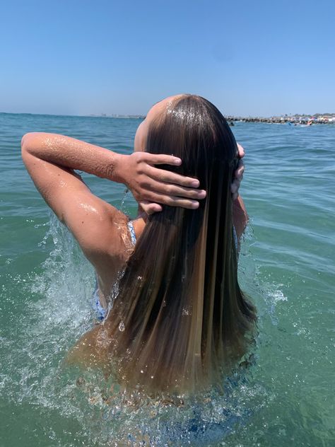 Hair In Water, Katara Aesthetic, Extra Long Hair, Hair Catalog, Oily Hair, Dream Hair, Wet Hair, In Water, Perfect Hair