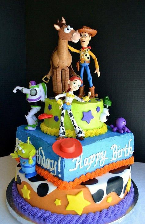 20 Ideas para pasteles infantiles inspirados en Disney Toy Story Birthday Cake, Toy Story Cakes, Story Birthday, Toy Story Birthday Party, Gateaux Cake, 19th Birthday, Disney Cakes, Toy Story Birthday, Toy Story Party