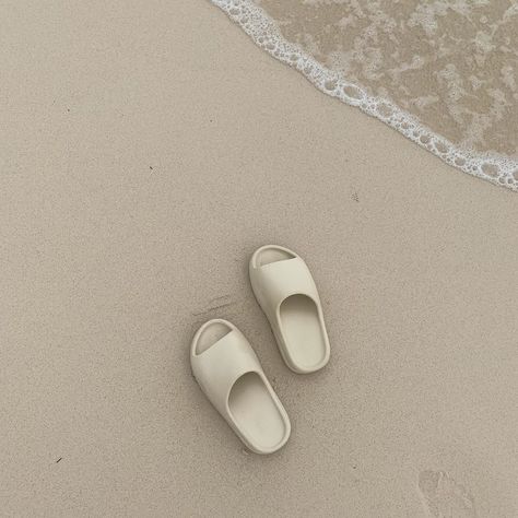 Erika Hale on Instagram: “🐚” Soft Cream Aesthetic, Korean Beach Aesthetic, Beige Water Aesthetic, White Beach Asthetics, Beach Aesthetic Korean, White Sand Beach Aesthetic, White Feed, Instagram Feed Ideas Posts, Fotografi Vintage