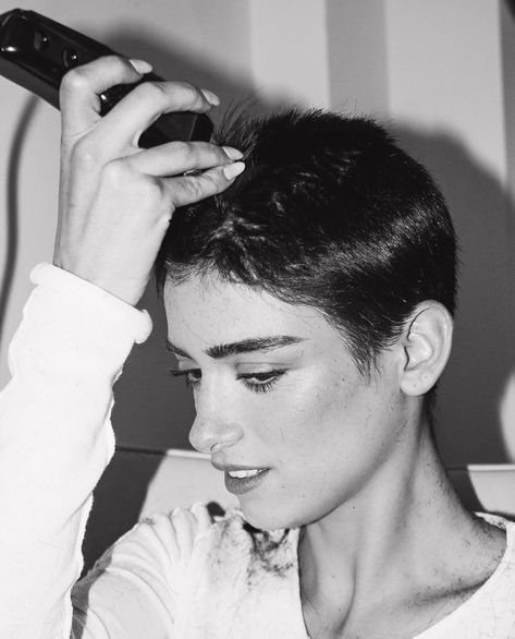 Dixie Damelio Hair, Dixie D Amelio, Dixie Damelio, Hair 2024, True Beauty, Celebrities Female, Hair Inspo, Photo Booth, Short Hair Styles