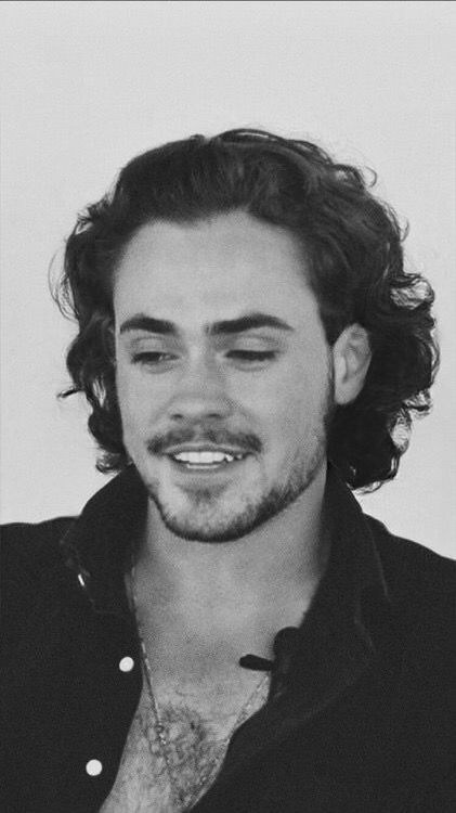 Dacre Montgomery Long Hair, Pretty Men Long Hair, Blonde Actors, Darce Montgomery, Akali League Of Legends, Billy Hargrove, Dacre Montgomery, Gothic Hairstyles, Stranger Things Characters