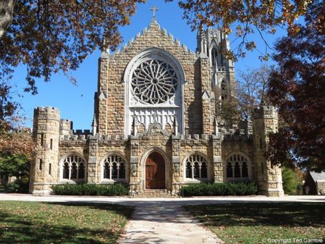 Sewanee Is the Most Overlooked Town in Tennessee Rural Tennessee, Sewanee Tennessee, Tennessee Living, Tennessee State Parks, College Visit, Tennessee Travel, Tennessee Vacation, East Tennessee, Rural Area