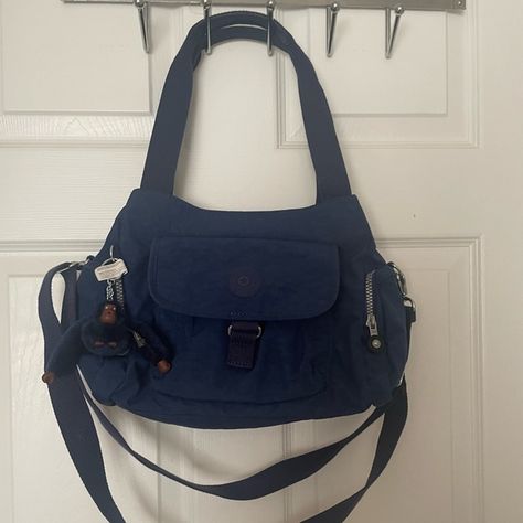 Kipling purse. New. Wish List Clothes, Kipling Handbags, Kipling Bags, Bags Ideas, Pretty Bags, Aesthetic Stuff, Things To Buy, Dream Life, Camera Bag