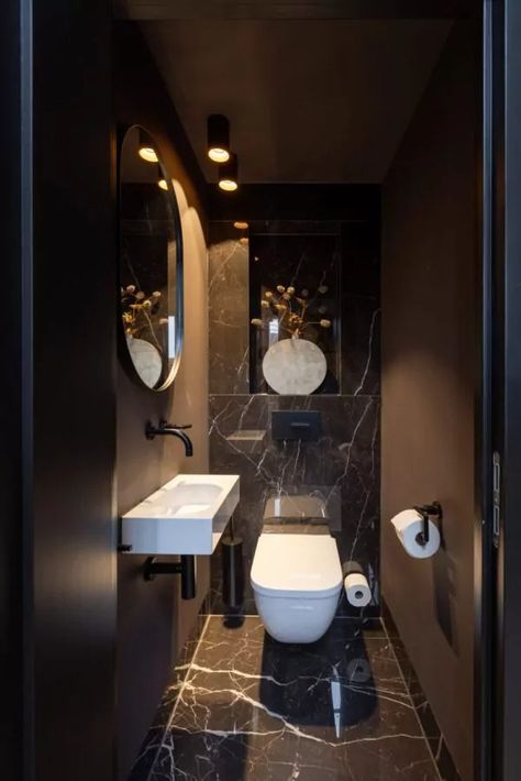 Villa Noord-Holland - Designa Architectuur & Interieur Fun Bathroom Decor, Budget House Plans, Washroom Design, Bathroom Guest, Bathroom Inspo, Guest Bathroom, Board Design, Amazing Bathrooms, Powder Room