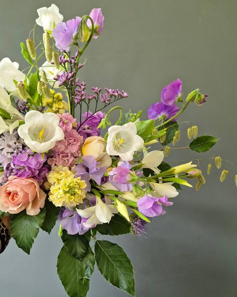 A snippet of today's gorgeous bridal bouquet. Filled with scented stocks, garden roses, sweet peas, gladioli ('The Bride' of course 😉), Canterbury bells, and lots of other goodies from the farm. I'm excited to share more images with you soon...including a finished shot of the epic archway 🤗🥰 #grownnotflown #britishflowers #growninbristol #weddinginspiration #weddingflorist #bristolflorist #engagedbristol #weddingideas #somersetwedding #weddingflowers #weddingflorals #bristolwedding #flowers... Canterbury Bells Bouquet, Canterbury Bells, Bristol Wedding, Gladioli, British Flowers, Sweet Peas, Garden Roses, Canterbury, Wedding Florist