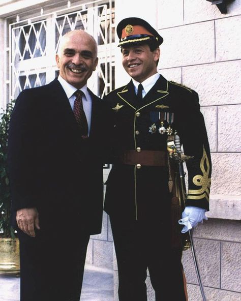 King Hussein Of Jordan, King Abdullah Of Jordan, Queen Noor, Royal Jordanian, Jordan Country, Hashemite Kingdom Of Jordan, Kingdom Of Jordan, Jordan Royal Family, 90s Actresses