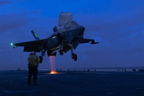 F-35 Joint Program Office on LinkedIn: Fire power ️🔥

An F-35B Lightning II aircraft assigned to the 31st Marine… F 35 Lightning, Uss America, F 35 Lightning Ii, Naval Aviation, Night Flight, Navy Marine, Air Space, Flight Deck, Pacific Ocean