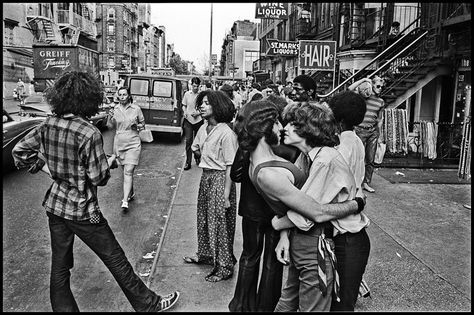 St. Marks Place in 1968. Photo by George Cohen St Marks Place, East Village Nyc, Nyc History, New York Summer, Breathtaking Photography, Strange History, Surrealism Photography, Greenwich Village, Vintage New York